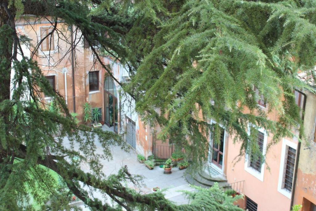 Appartamento Esquilino Di Yan Rome Exterior photo